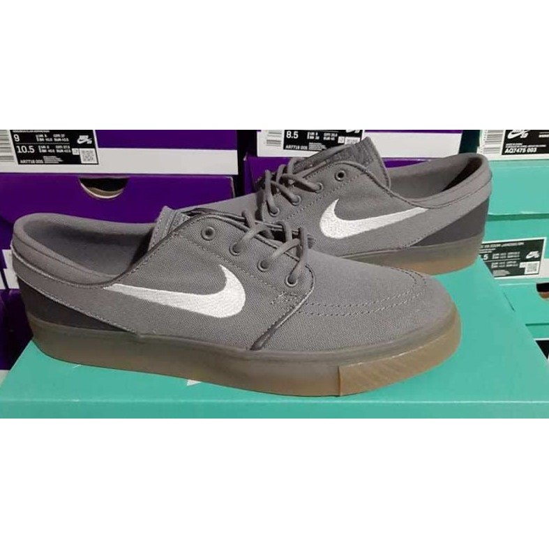 Nike janoski grey on sale gum