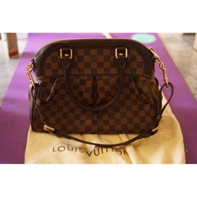 Authentic Louis Vuitton Damier Trevi PM Shoulder Bag EXCELLENT