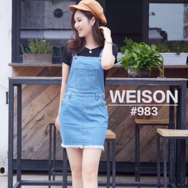 Denim jumper best sale skirt outfit