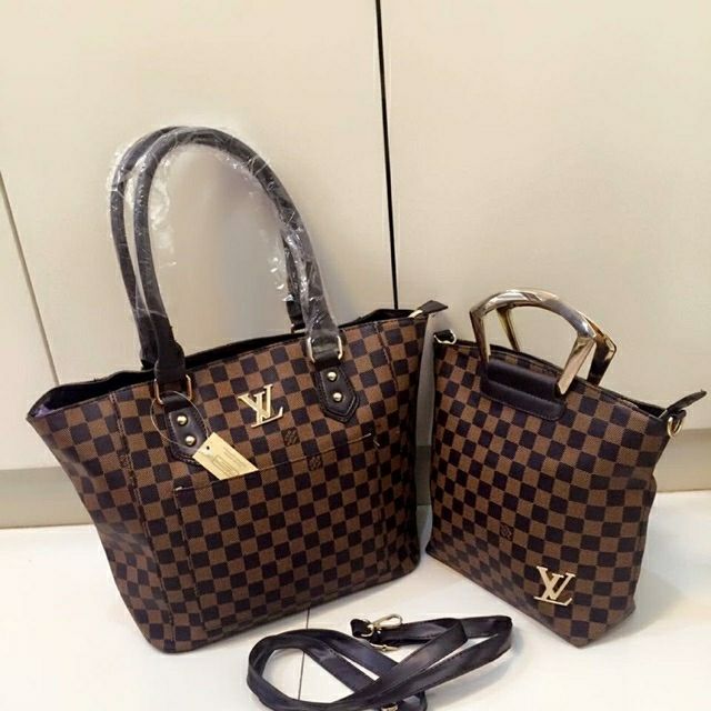 Two-tier Louis Vuitton Gift Box and Handbag - CakeIndulge PH