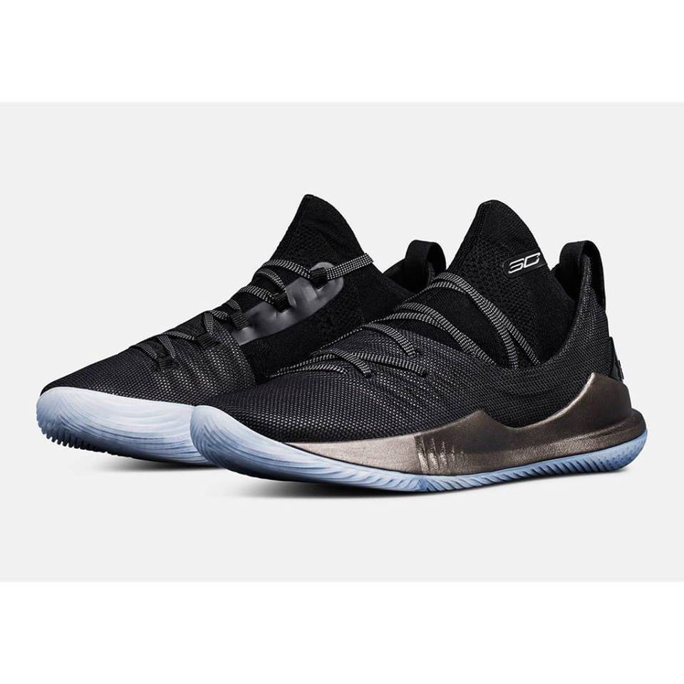 Curry 5 pi on sale day for sale