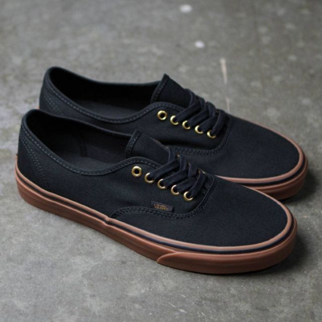 Black vans hotsell shoes price philippines