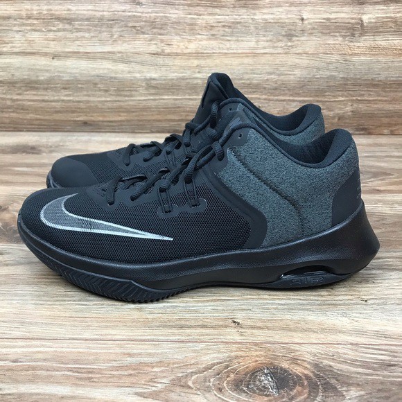 Nike air versatile price online