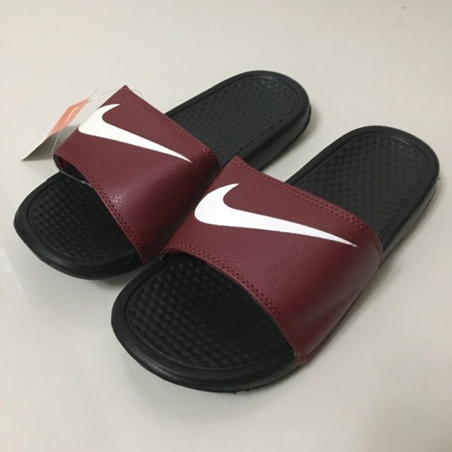 Nike benassi sale maroon