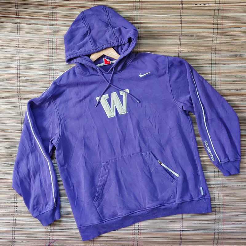 Uw on sale nike hoodie