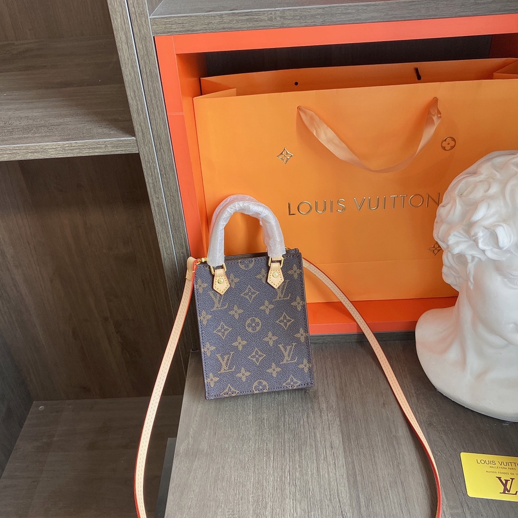 Louis vuitton 2025 mini tote bag