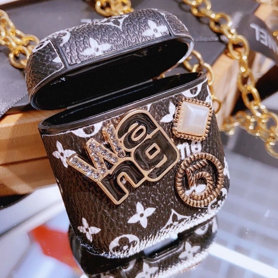 LV Donkey's Sweater Chain Leather Presbyopic Earphone Bag Necklace Simple  All-Match Fashion Short Ne