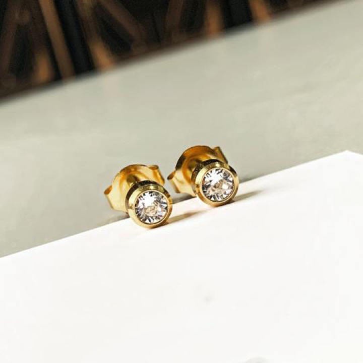 Mens round diamond sales stud earrings