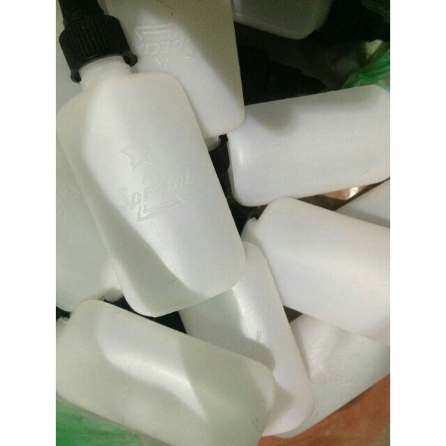 Container for machine oil, sewing machine oil, non-conduction oil ...