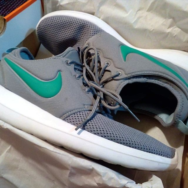 Roshe run hot sale 2 price