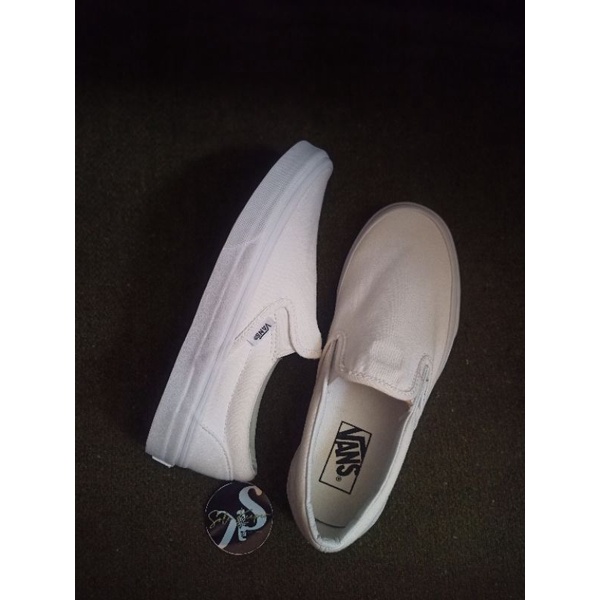 Vans white slip hot sale on price philippines