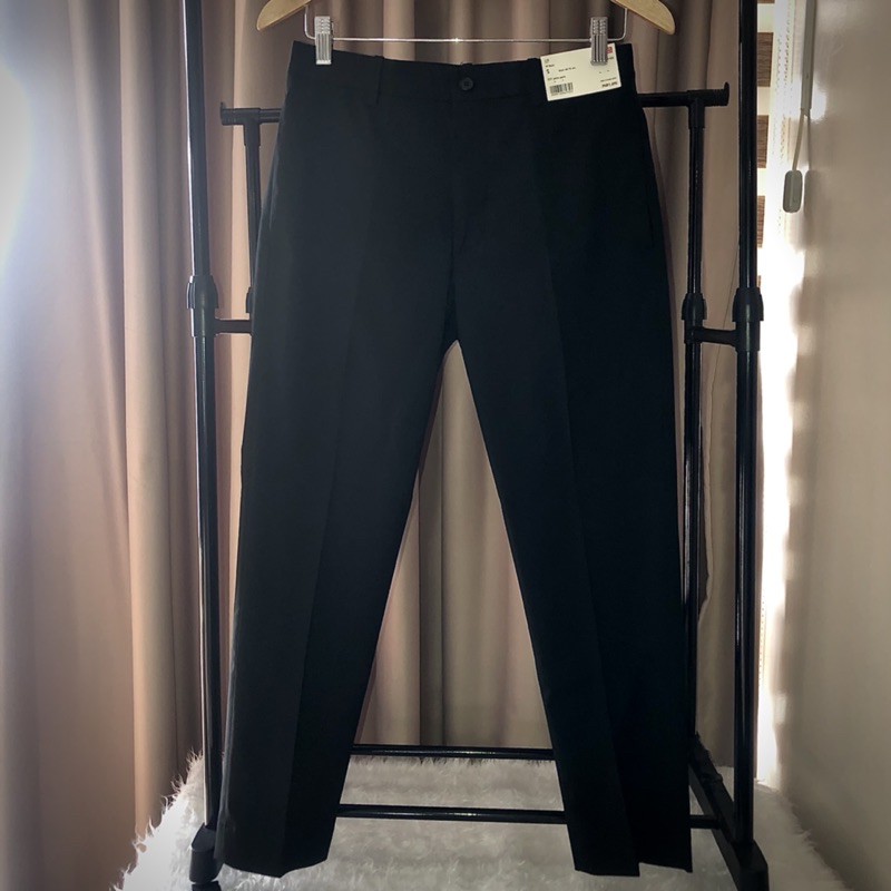 Our EZY Ankle Pants for men and women - Uniqlo Philippines