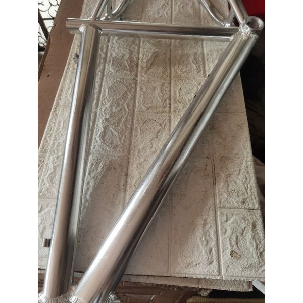 alloy frame weight