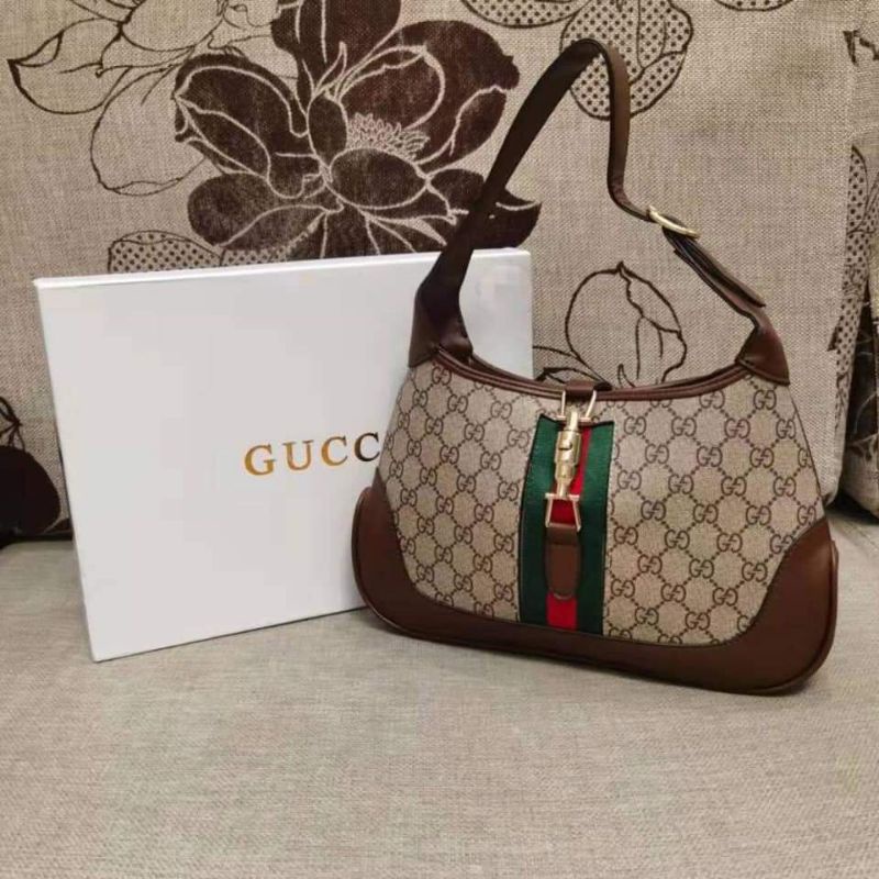 Gucci Sling bag (TOP GRADE)