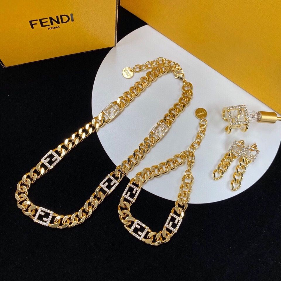 Fendi cheap gold chain