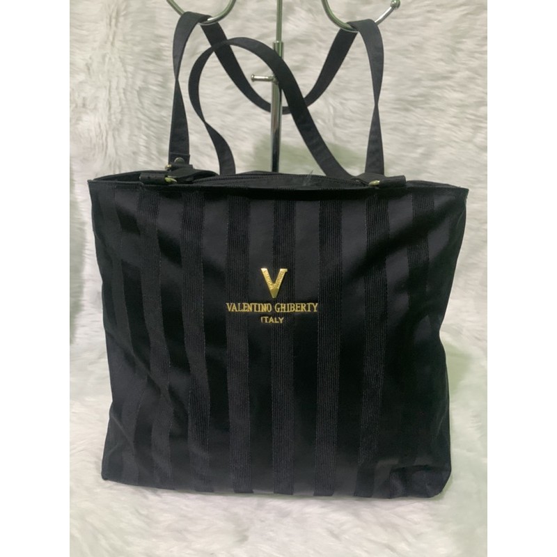 Valentino store ghiberty bag