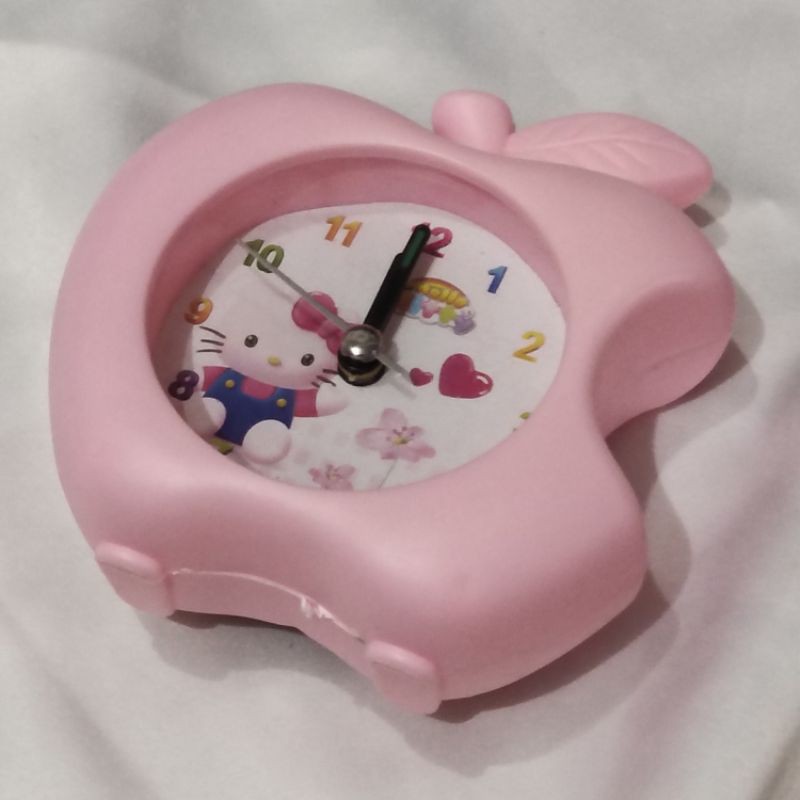 Hello KITTY PINK APPLE Clock | Shopee Philippines