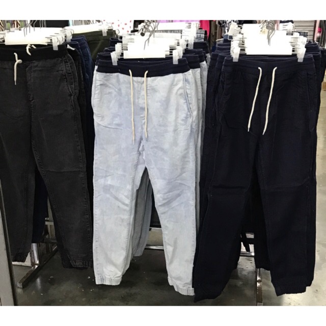 Pull and discount bear jogger style