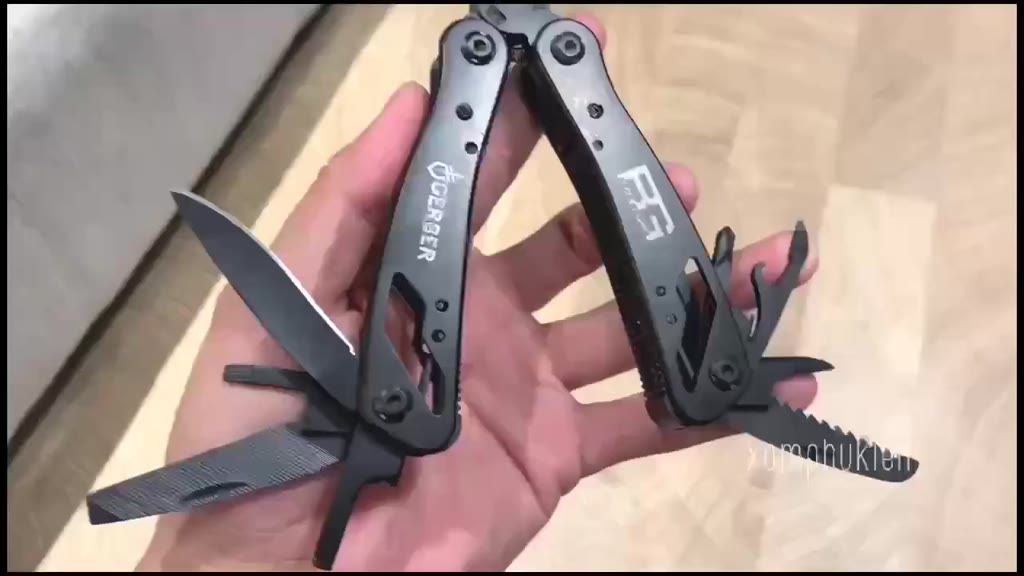 BG Foldable Multifunctional Hand Multitool Pliers Screwdriver Outdoor ...