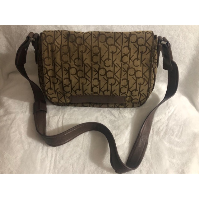 Calvin klein hot sale sling bag