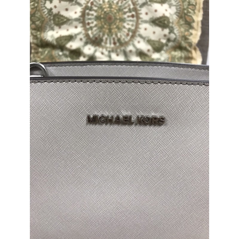 Michael Kors Selma Medium Messenger Bag Crossbody Cement Gray Cream