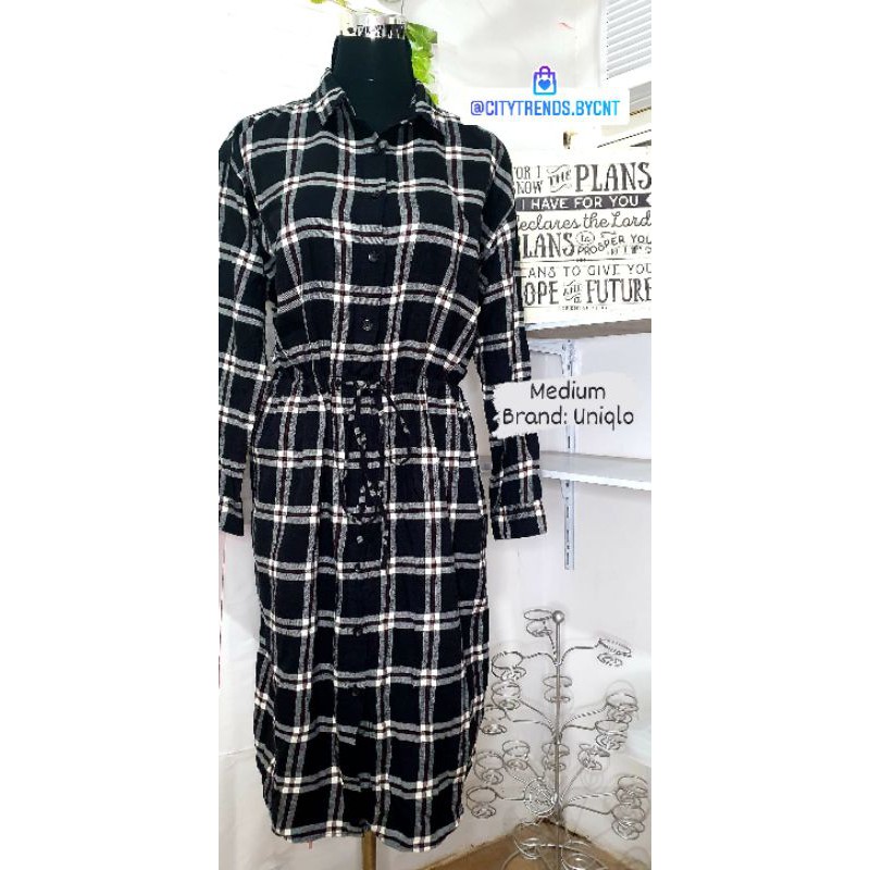 Uniqlo plaid outlet dress