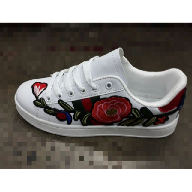 Gucci store rose shoes