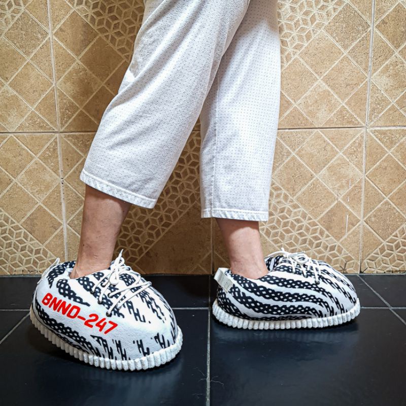 Zebra yeezy store slippers