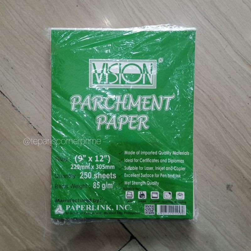 Reams of baking paper, greaseproof paper