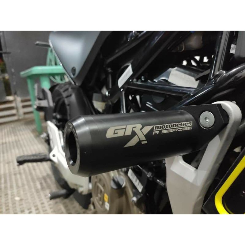 GRX Frame Slider R Series Husqvarna Vitpilen/Svartpilen 200/401cc Shopee Philippines