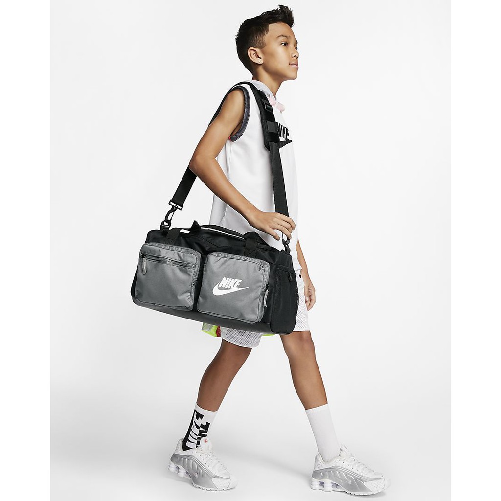 Nike kids best sale duffel bag