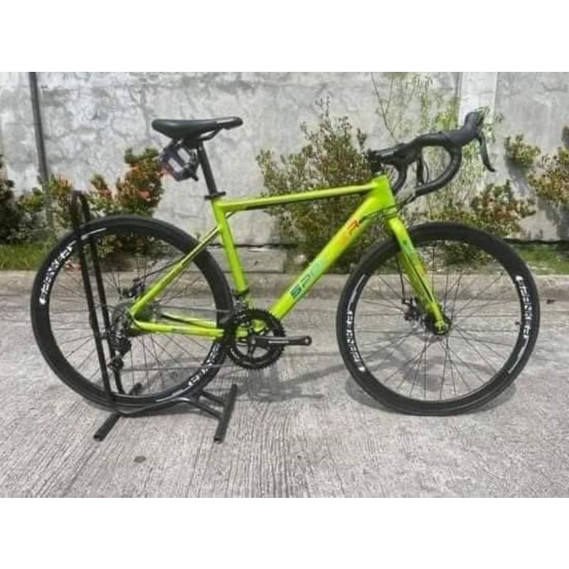 Yellow on sale green bike