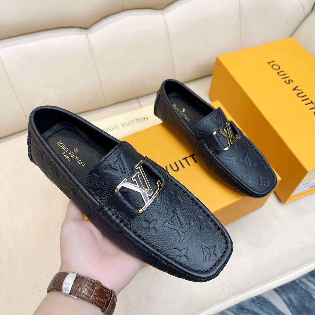 LOUIS VUITTON Boat shoes