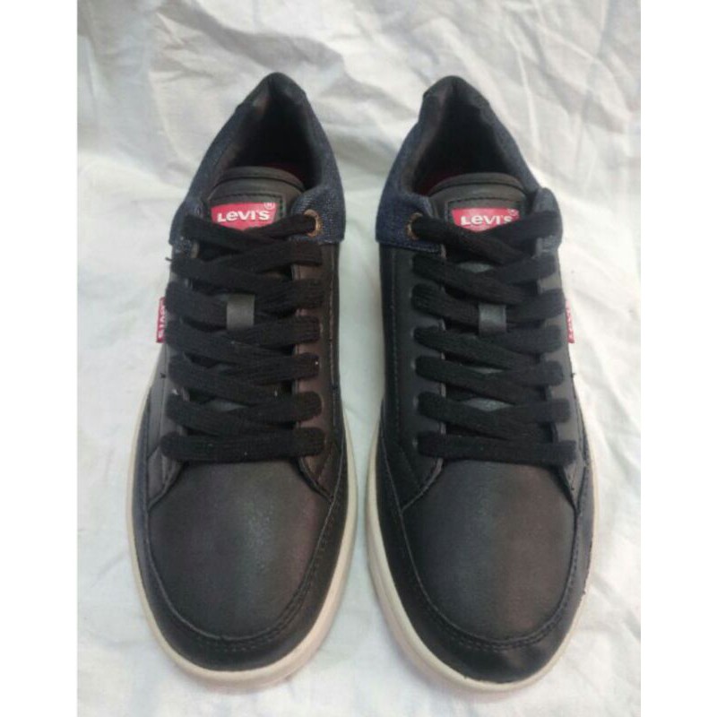 Levi's on sale shoes price