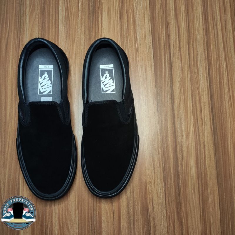 Vans pro slip on on sale blackout