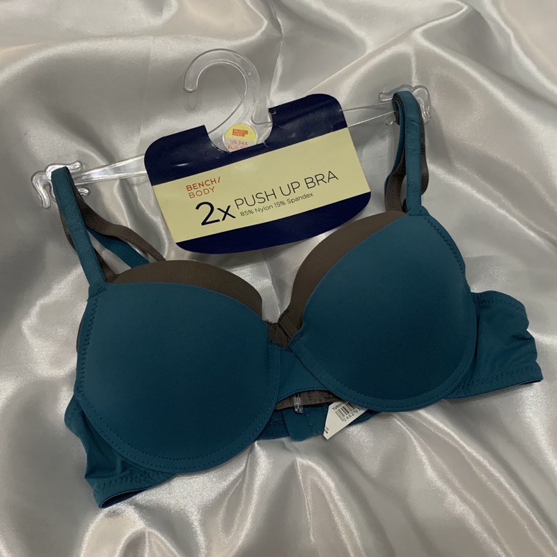 BENCH QATAR - Her bench 2x Push up bra Qar 69.00 what's