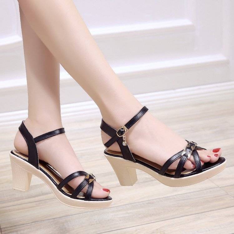 Bestseller Korean high heels Women‘s Fashion Thick heel Rome sandals ...