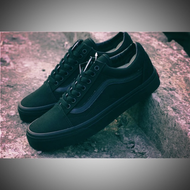 Vans black shop low cut