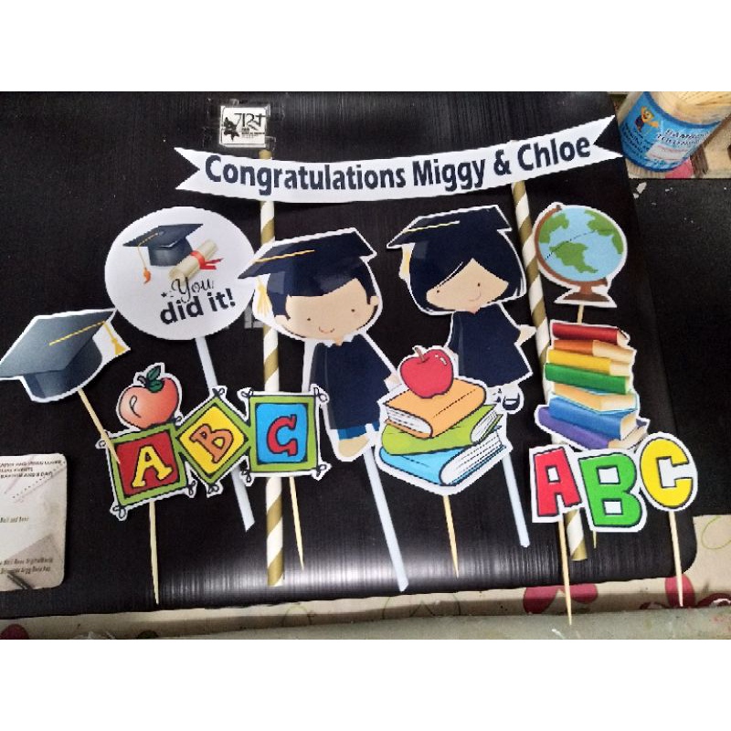 customized photo printed kindergarten boy and girl graduation cake