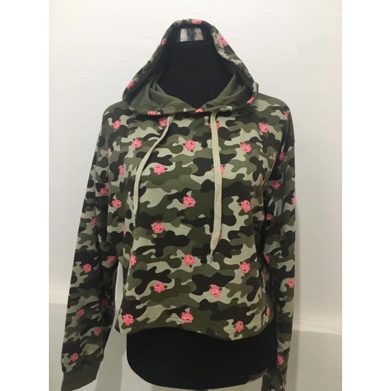 Camo cropped hot sale hoodie h&m