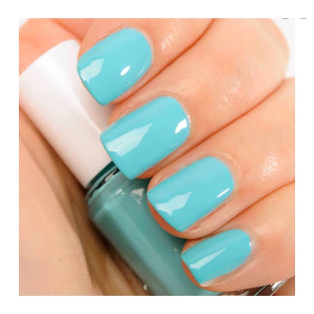 Essie in store the cabana