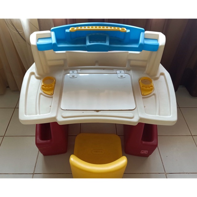 Little tikes store study table