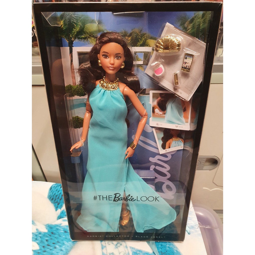 Barbie pool chic online doll