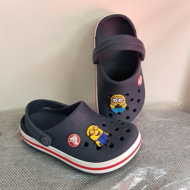 C 8 hot sale 9 crocs