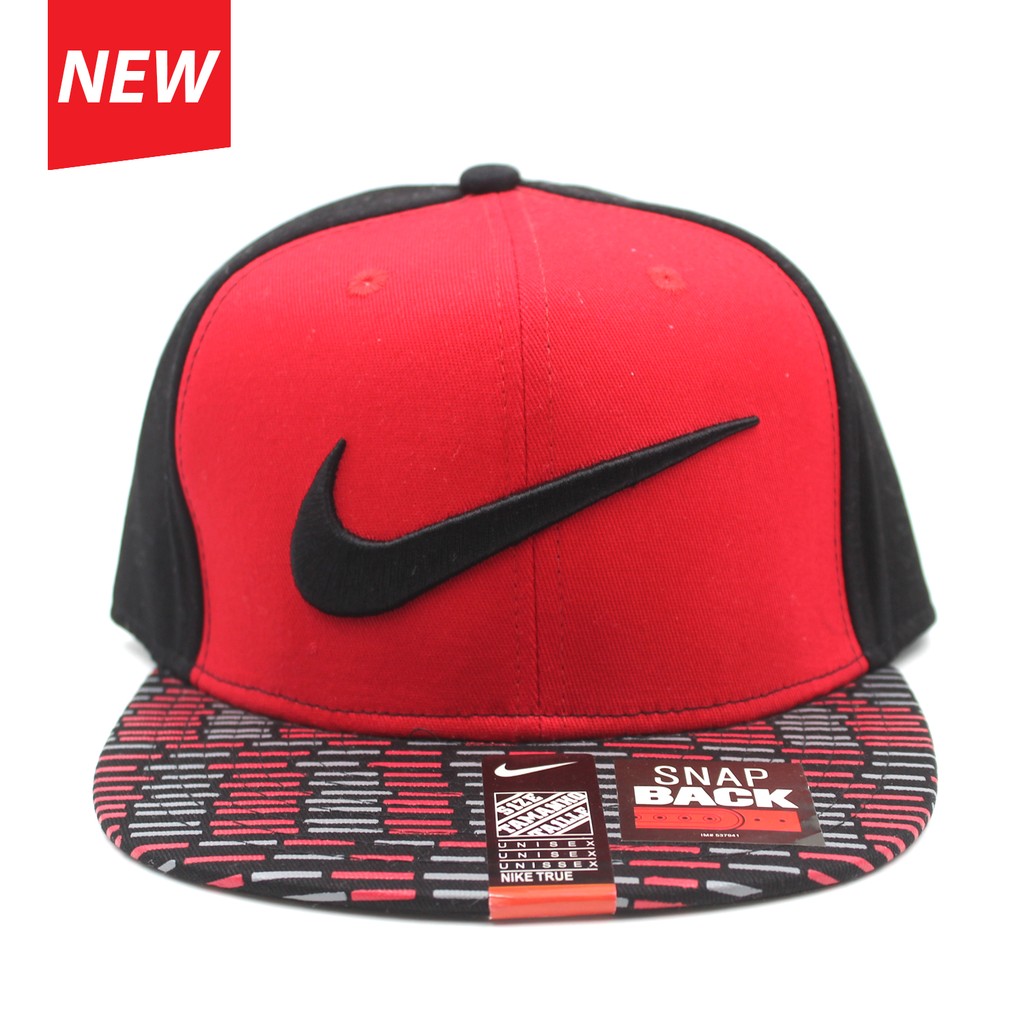 Nike true snapback top
