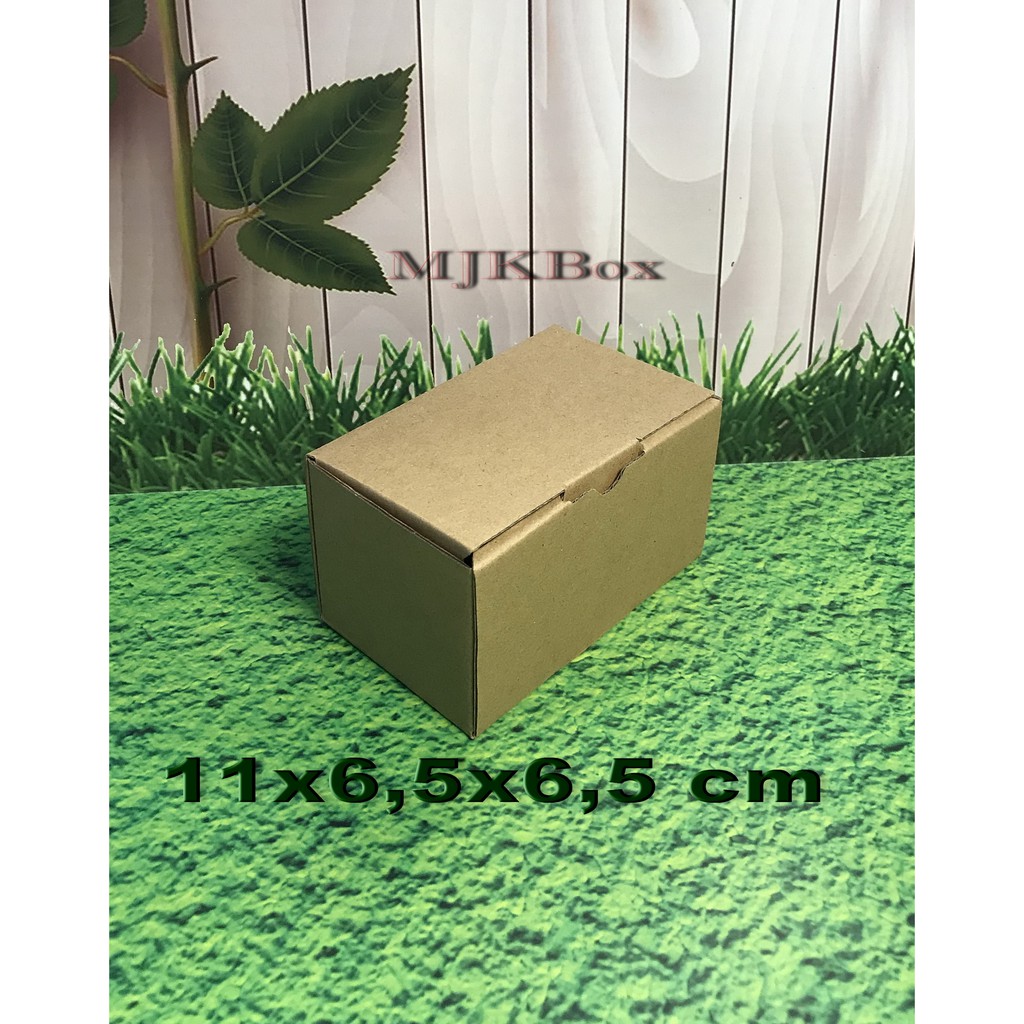 Cardboard uk. 11x,6,5x6,5 cm...die cut box Souvenir box dll Shopee