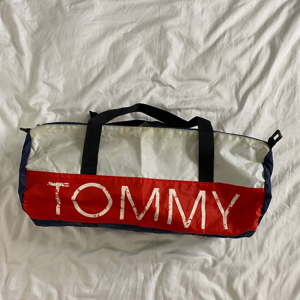 Tommy hilfiger duffle hot sale bag vintage