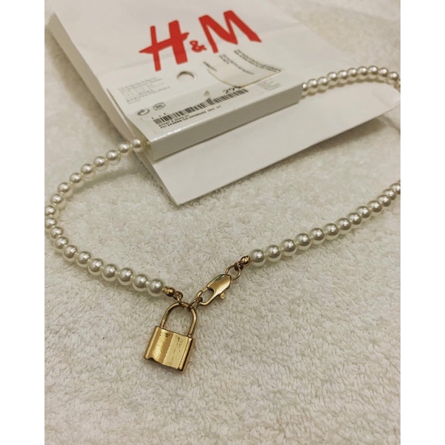 H&m on sale pearl necklace