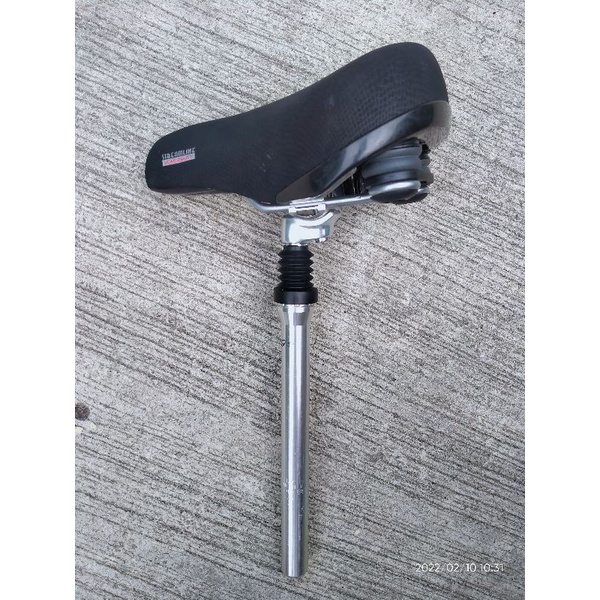 Bicycle Seat Suspension (Grunge) with Velo Streamline Supersoft Saddle