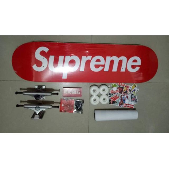 Supreme skateboard outlet trucks